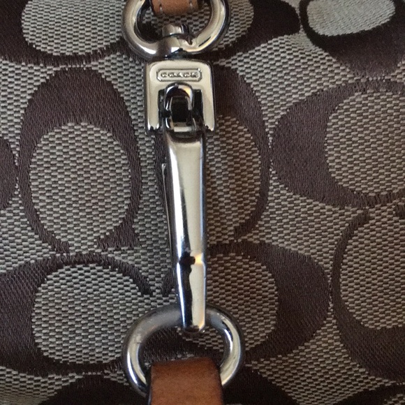 Coach authentic hand bag - Picture 3 of 7